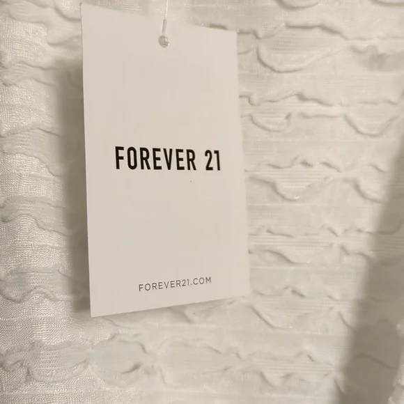 Forever 21 Elegant White Textured Women's Top Size Small - Picture 10 of 10